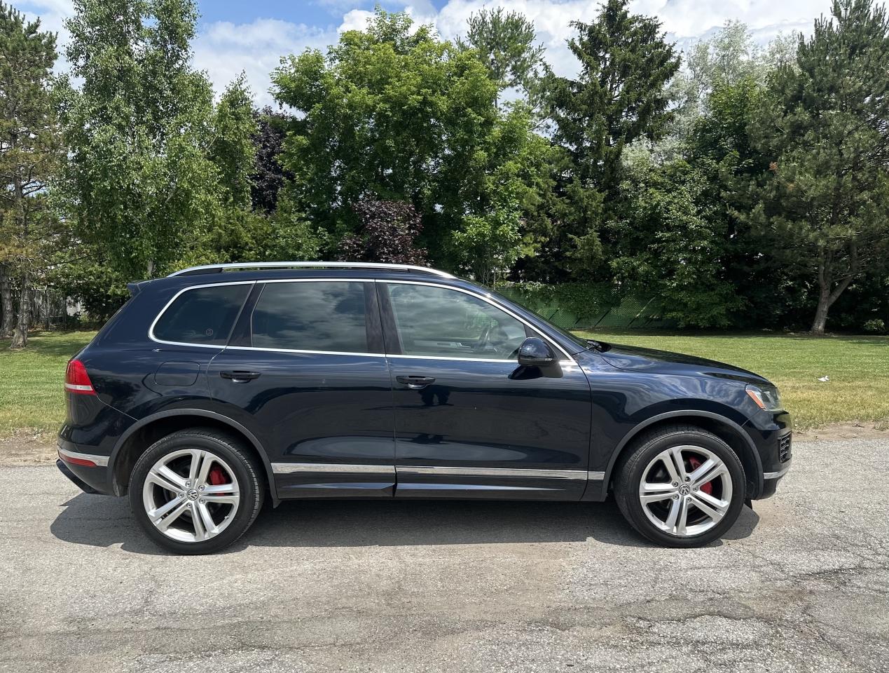 2015 Volkswagen Touareg HIGHLINE R LINE NAVI PANO ROOF WARRANTY FINANCING Photo