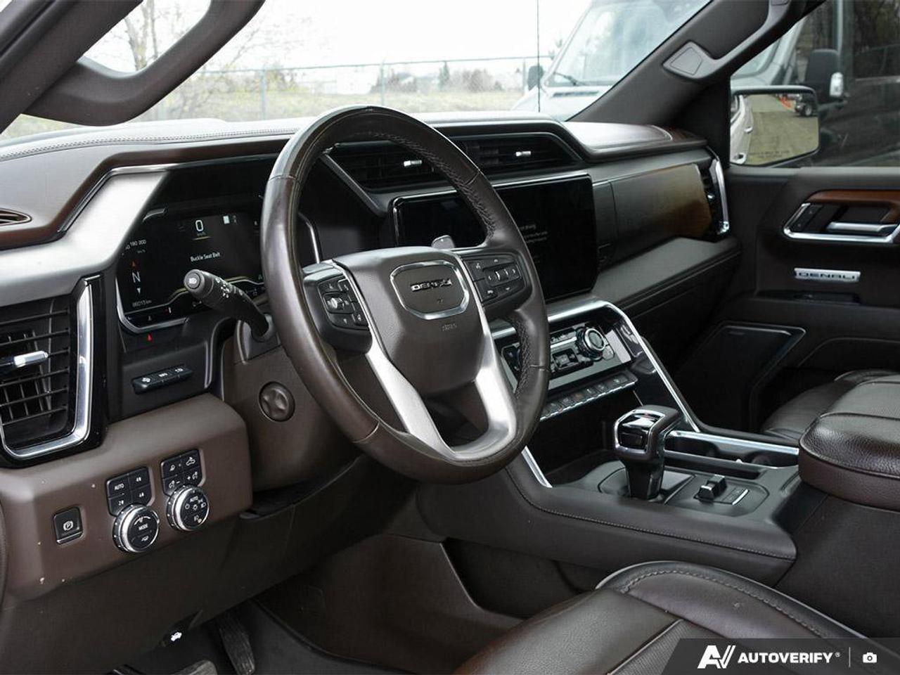 2023 GMC Sierra 1500 DenaliDENALI RESERVE, DURAMAX, LOADED, 1-OWNER! Photo