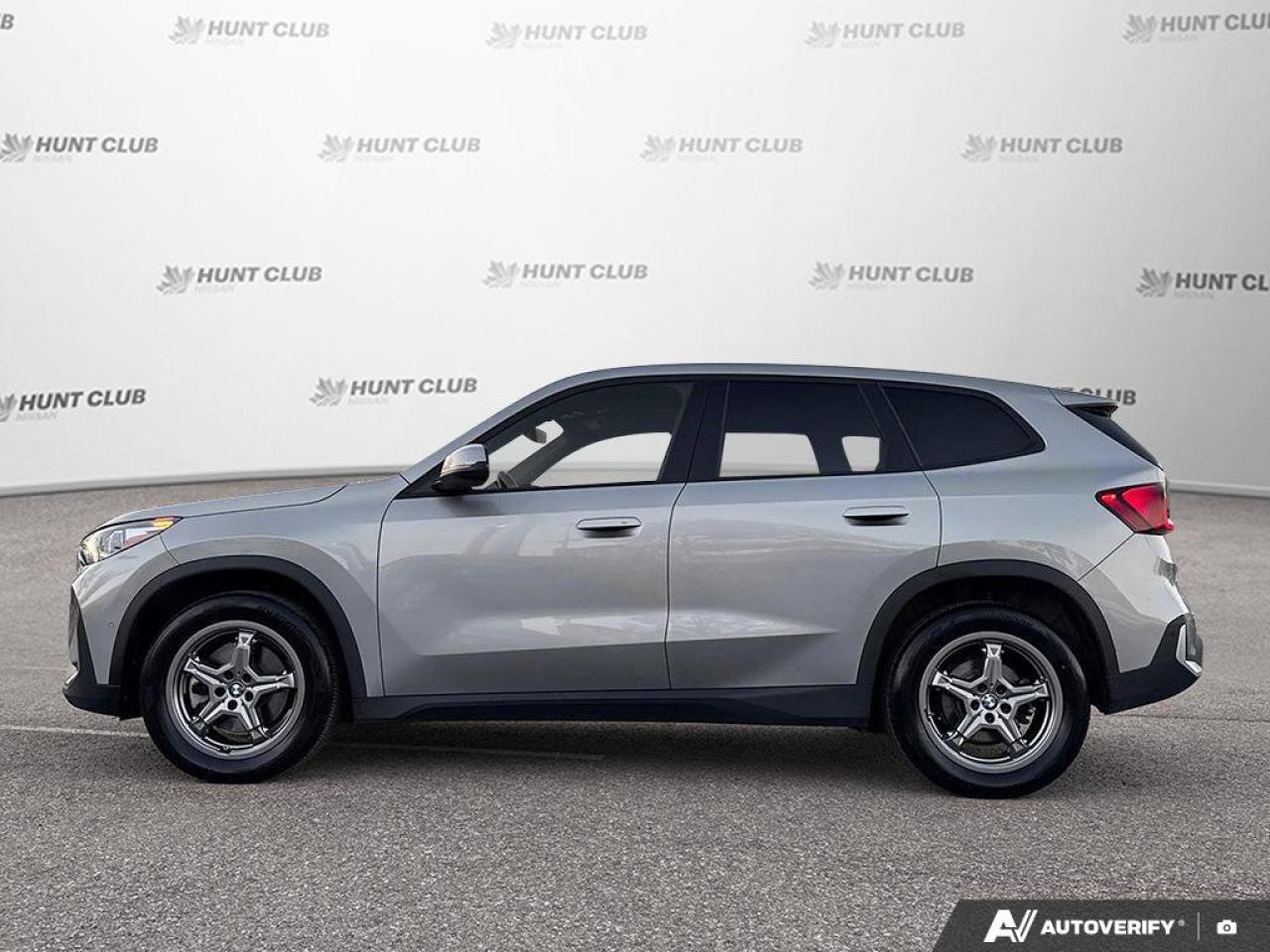 2024 BMW X1 xDrive28i Photo3