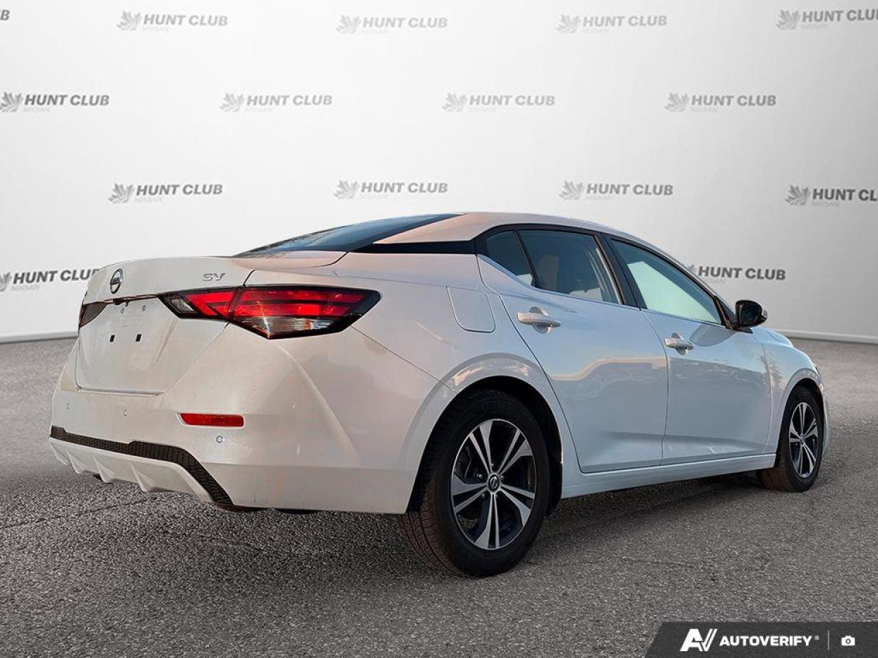 2023 Nissan Sentra SV Photo