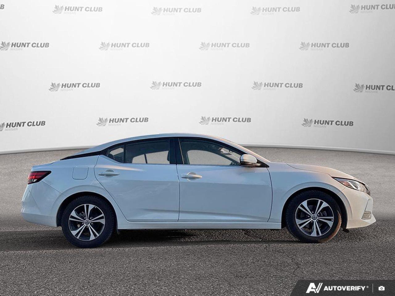 2023 Nissan Sentra SV Photo