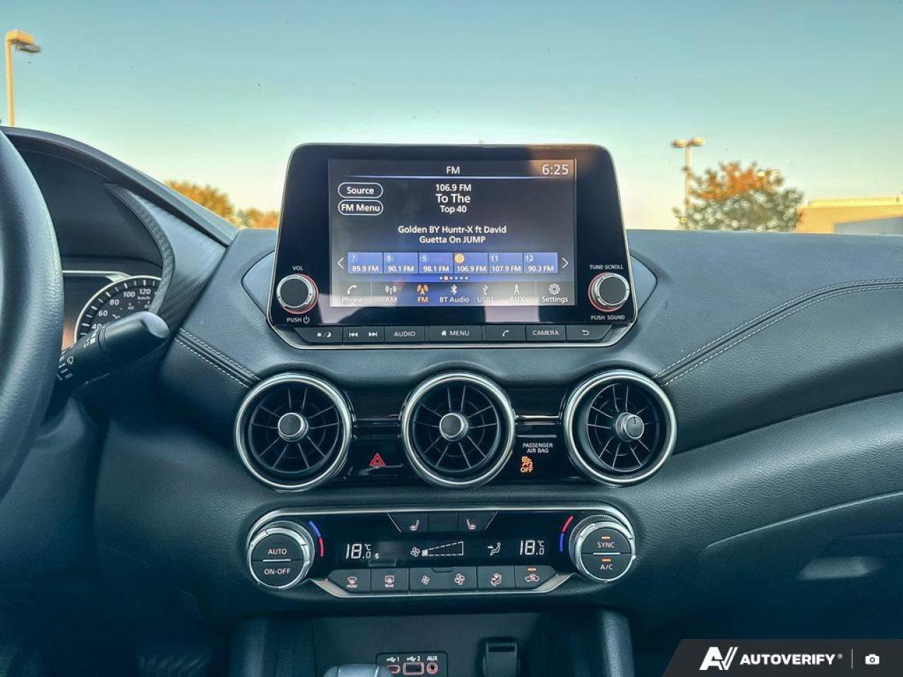 2023 Nissan Sentra SV Photo