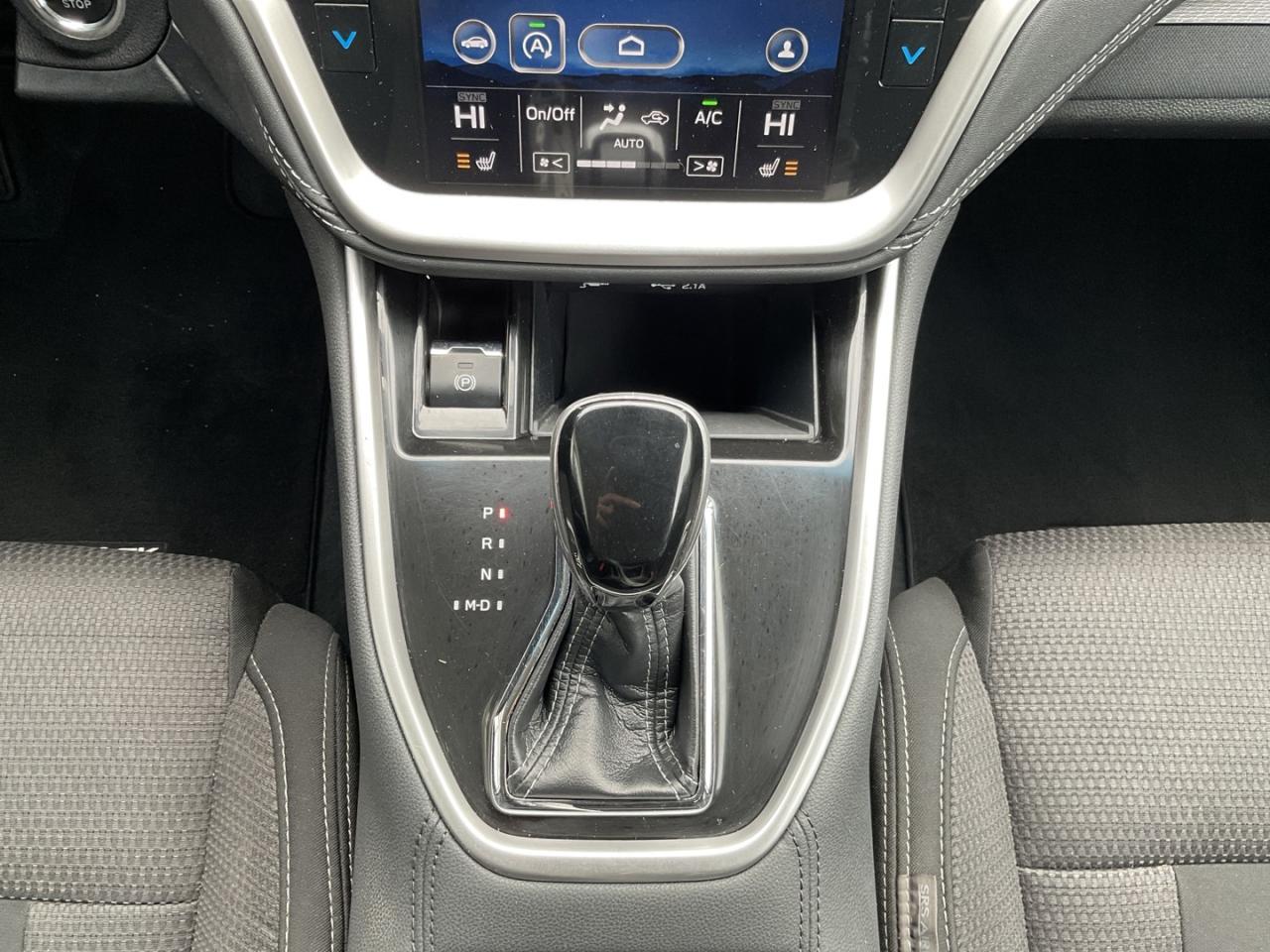 2020 Subaru Outback Touring - EYE SIGHT! BACK-UP CAM! BSM! SUNROOF! Photo