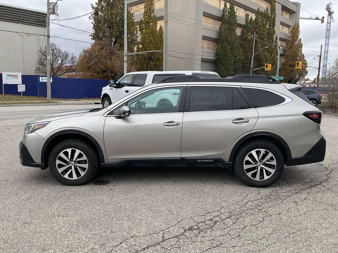 2020 Subaru Outback Touring - EYE SIGHT! BACK-UP CAM! BSM! SUNROOF! Photo