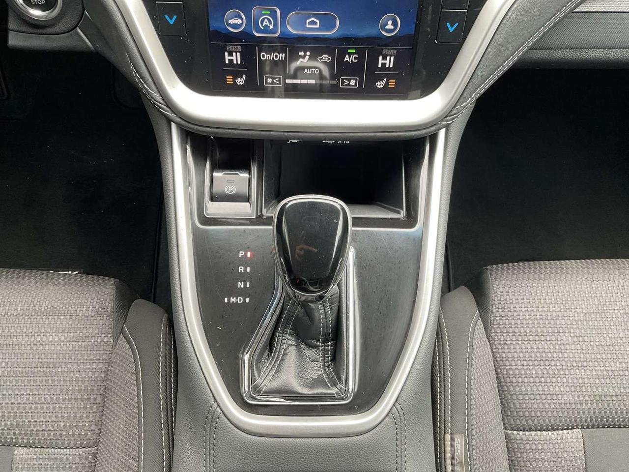 2020 Subaru Outback Touring - EYE SIGHT! BACK-UP CAM! BSM! SUNROOF! Photo