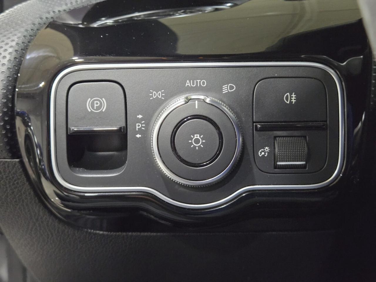 2019 Mercedes-Benz A-Class AMG SPORT PKG 4MATIC HATCH NO ACCIDENT EXCELLENT S Photo