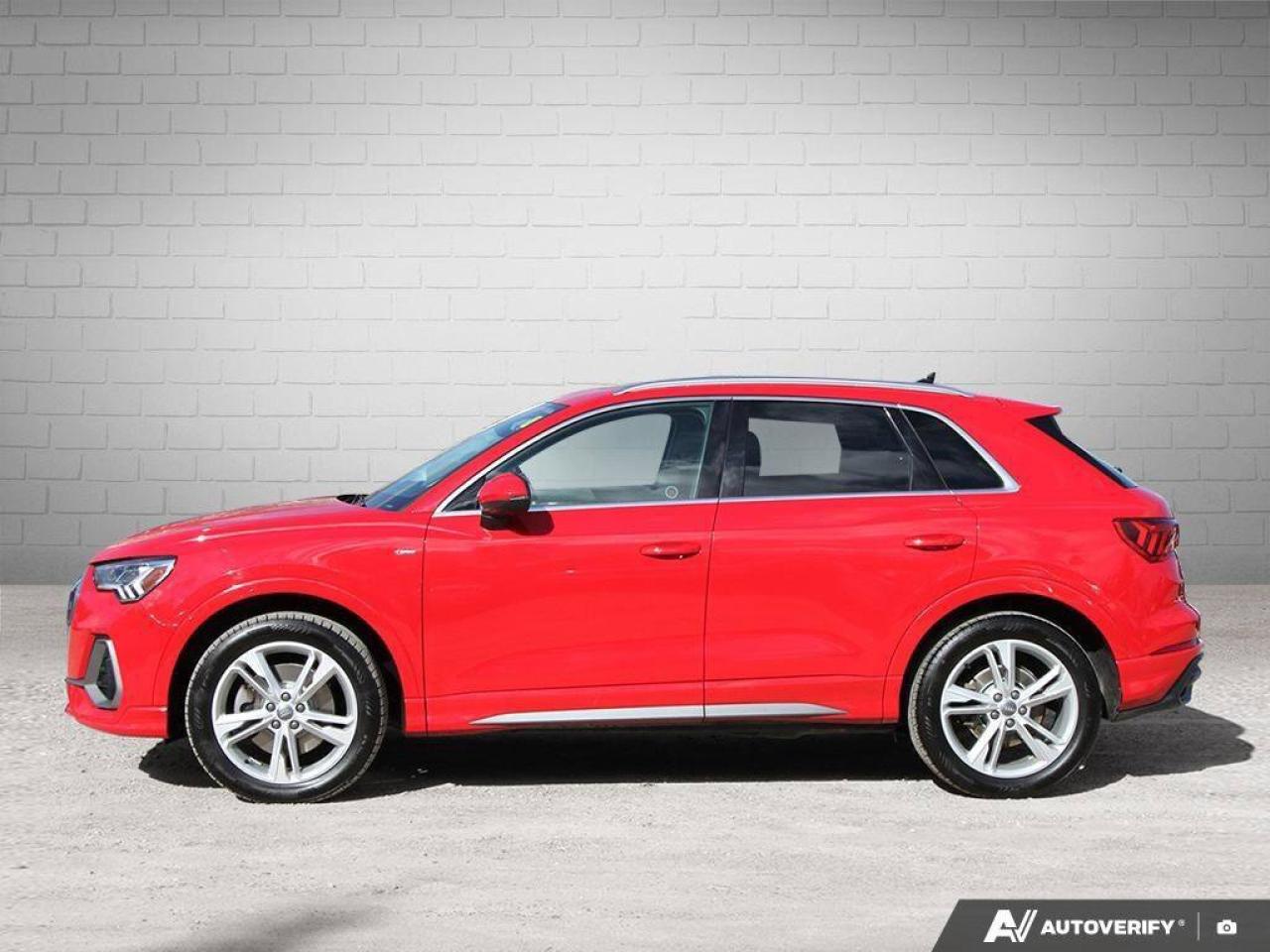 2019 Audi Q3 TechnikACCIDENT-FREE, S-LINE, SUNROOF, BANG & OLUF Photo