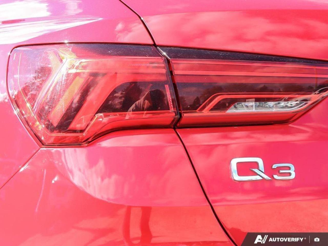 2019 Audi Q3 TechnikACCIDENT-FREE, S-LINE, SUNROOF, BANG & OLUF Photo