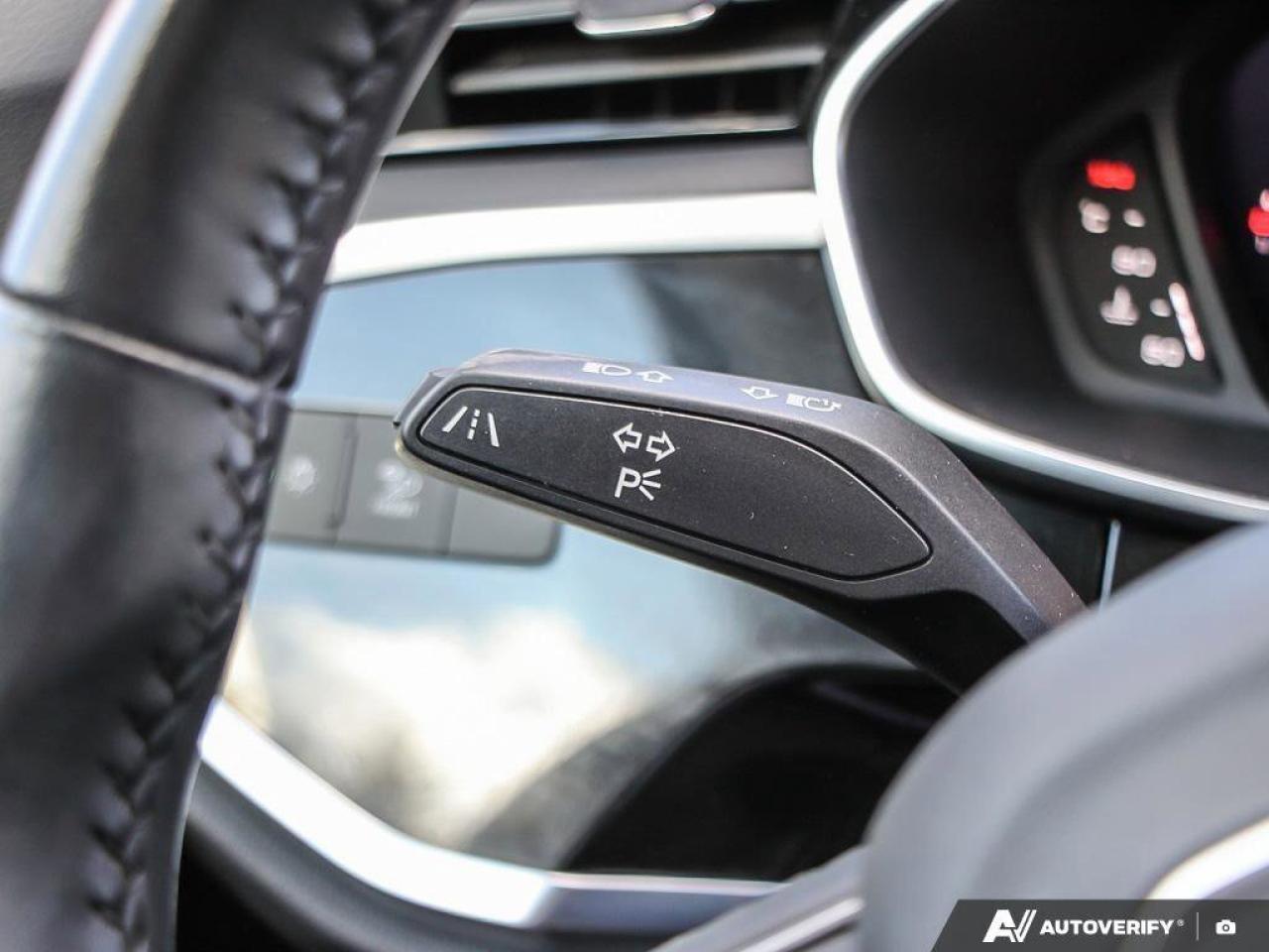 2019 Audi Q3 TechnikACCIDENT-FREE, S-LINE, SUNROOF, BANG & OLUF Photo