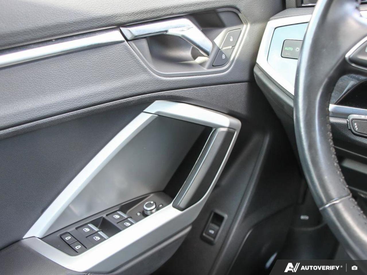 2019 Audi Q3 TechnikACCIDENT-FREE, S-LINE, SUNROOF, BANG & OLUF Photo