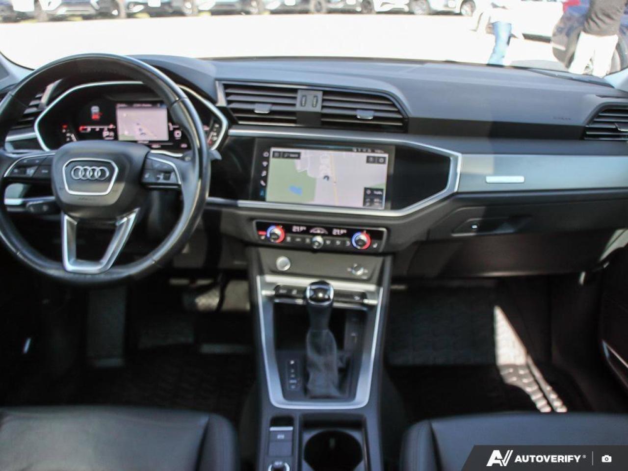 2019 Audi Q3 TechnikACCIDENT-FREE, S-LINE, SUNROOF, BANG & OLUF Photo