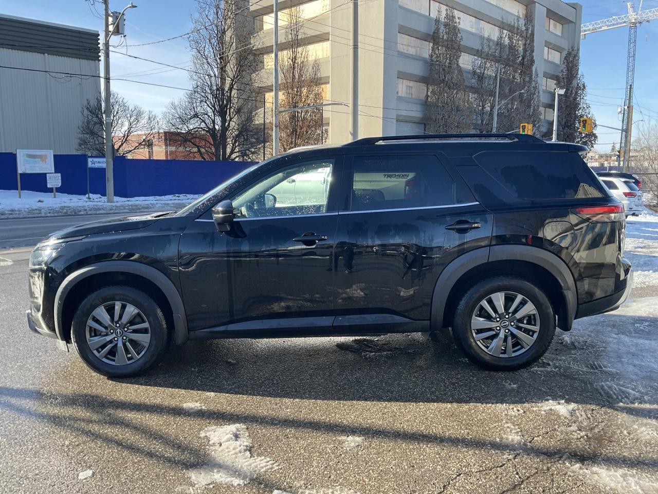 2023 Nissan Pathfinder SV 4WD - CAR PLAY! 360 CAM! BSM! 7 PASS! Photo