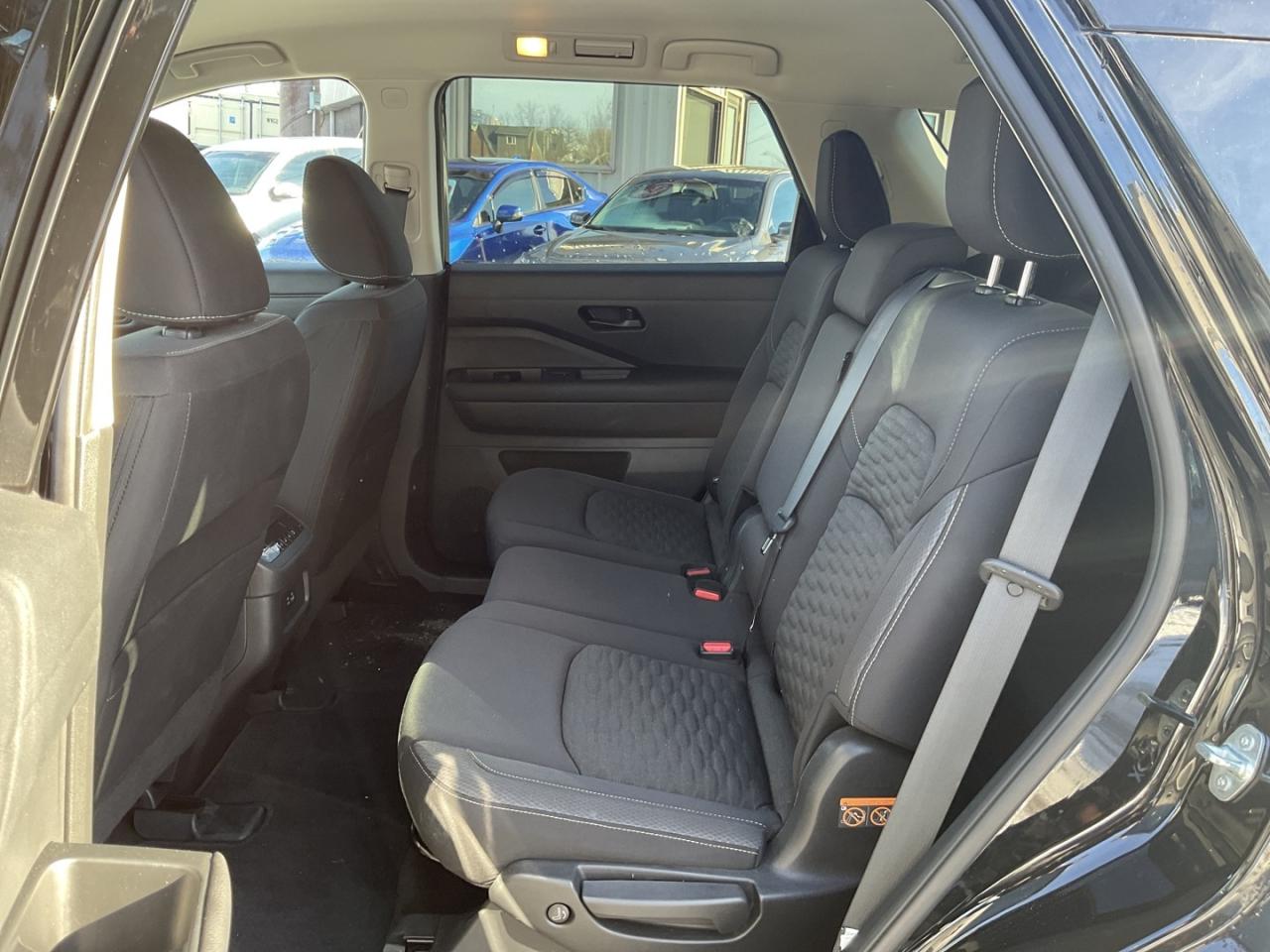 2023 Nissan Pathfinder SV 4WD - CAR PLAY! 360 CAM! BSM! 7 PASS! Photo