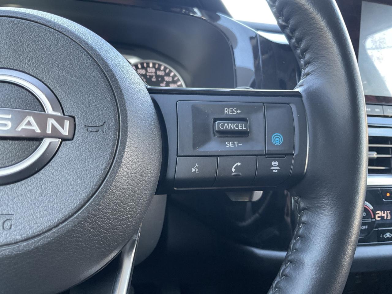 2023 Nissan Pathfinder SV 4WD - CAR PLAY! 360 CAM! BSM! 7 PASS! Photo