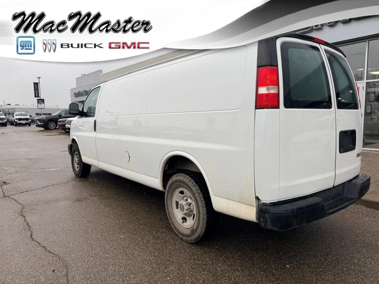2015 GMC Savana Cargo Van 1WT4.8L V8, RWD AUTOMATIC, STEEL WHEELS, CLOTH, AS Photo3
