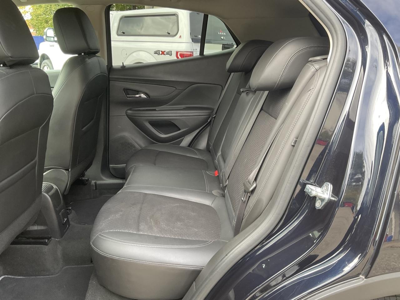 2022 Buick Encore Preferred AWD - CAR PLAY! BACK-UP CAM! BSM! Photo