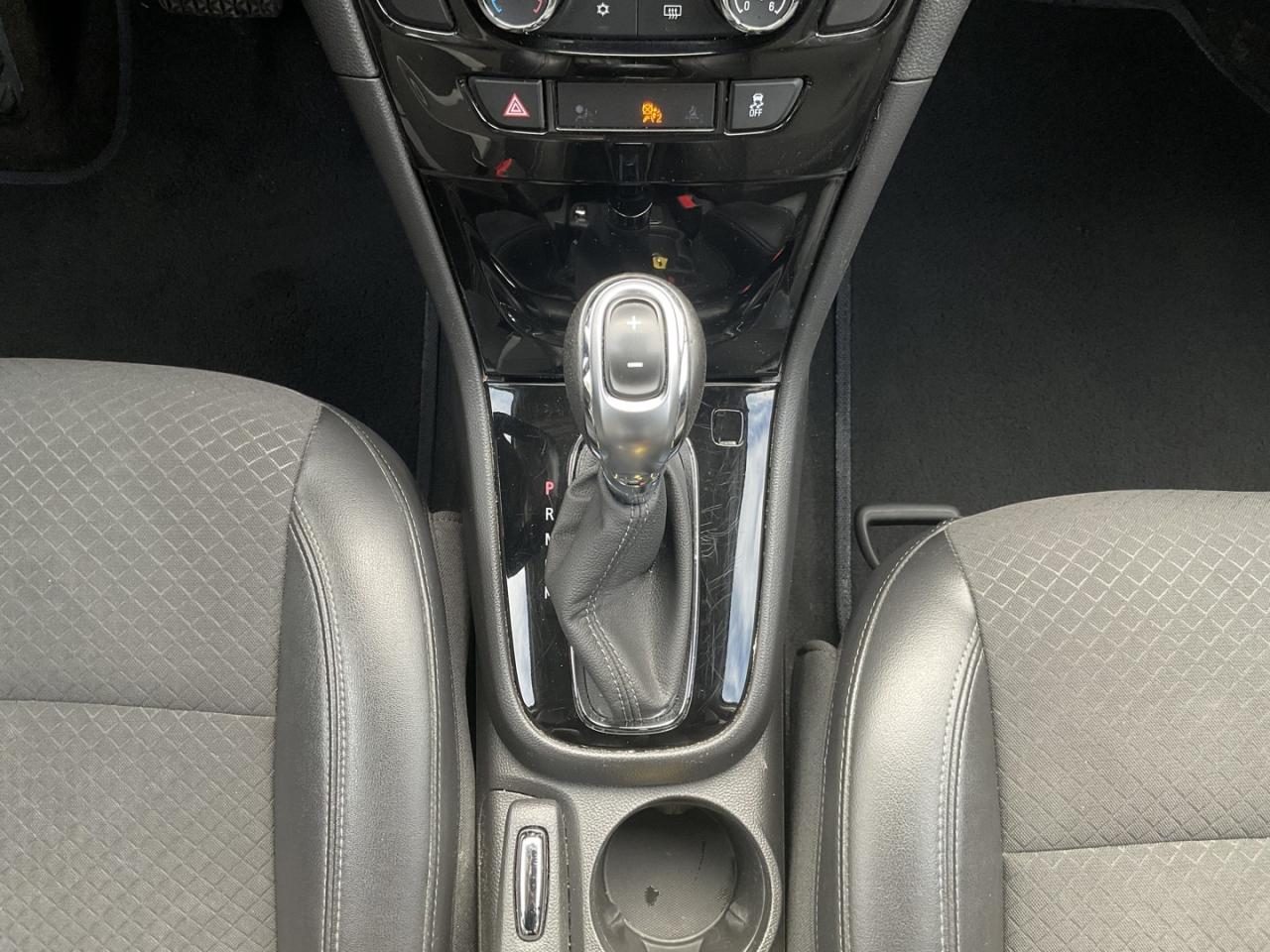 2022 Buick Encore Preferred AWD - CAR PLAY! BACK-UP CAM! BSM! Photo