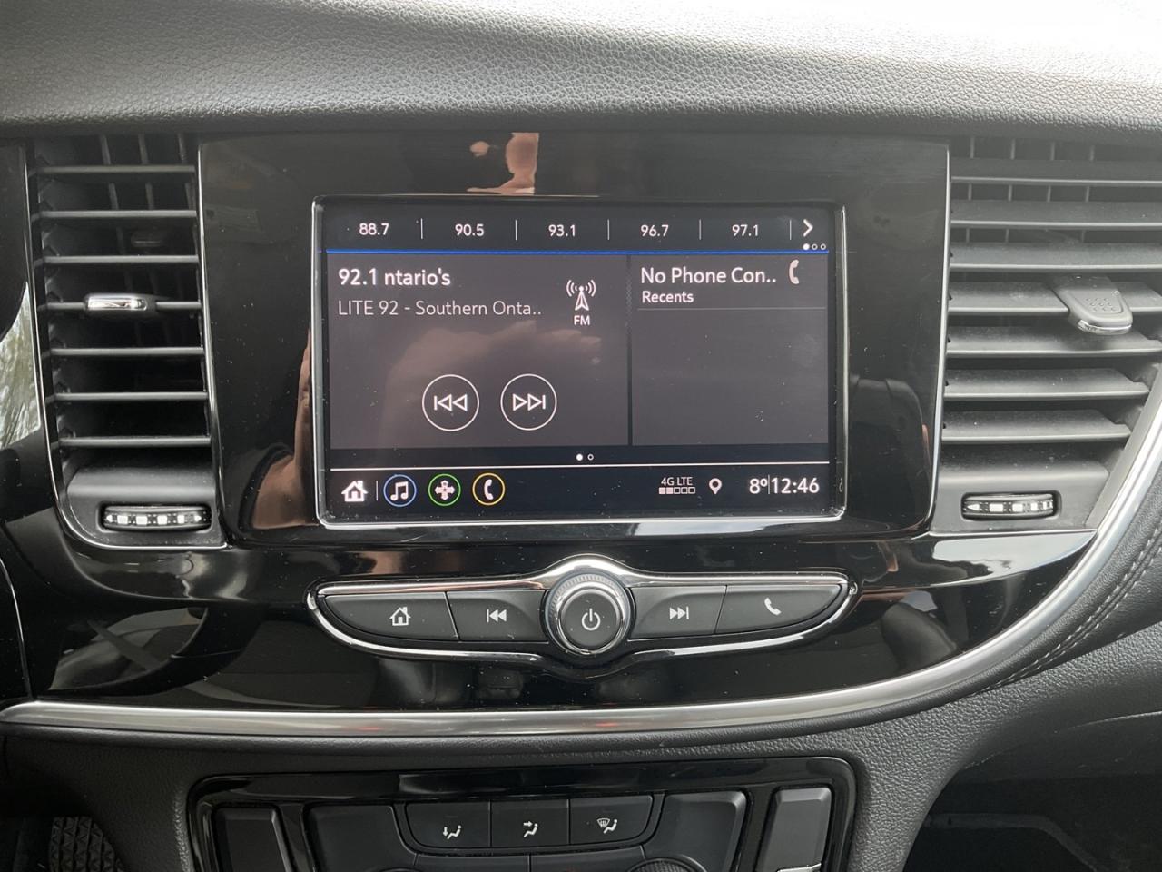 2022 Buick Encore Preferred AWD - CAR PLAY! BACK-UP CAM! BSM! Photo