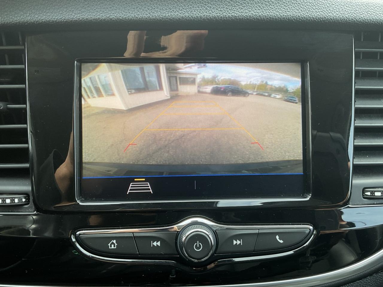 2022 Buick Encore Preferred AWD - CAR PLAY! BACK-UP CAM! BSM! Photo
