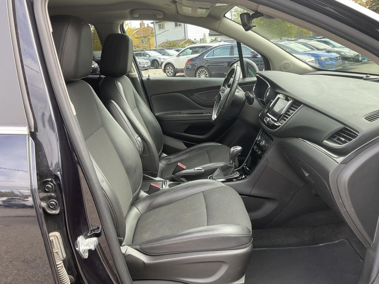 2022 Buick Encore Preferred AWD - CAR PLAY! BACK-UP CAM! BSM! Photo