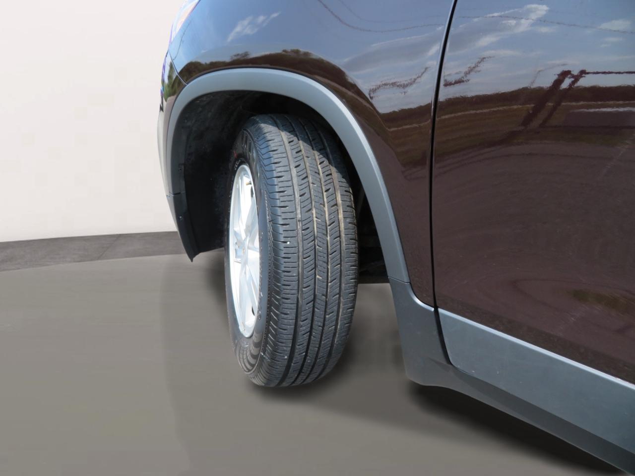 2020 Chevrolet Trax Fwd 4dr Lt Photo3