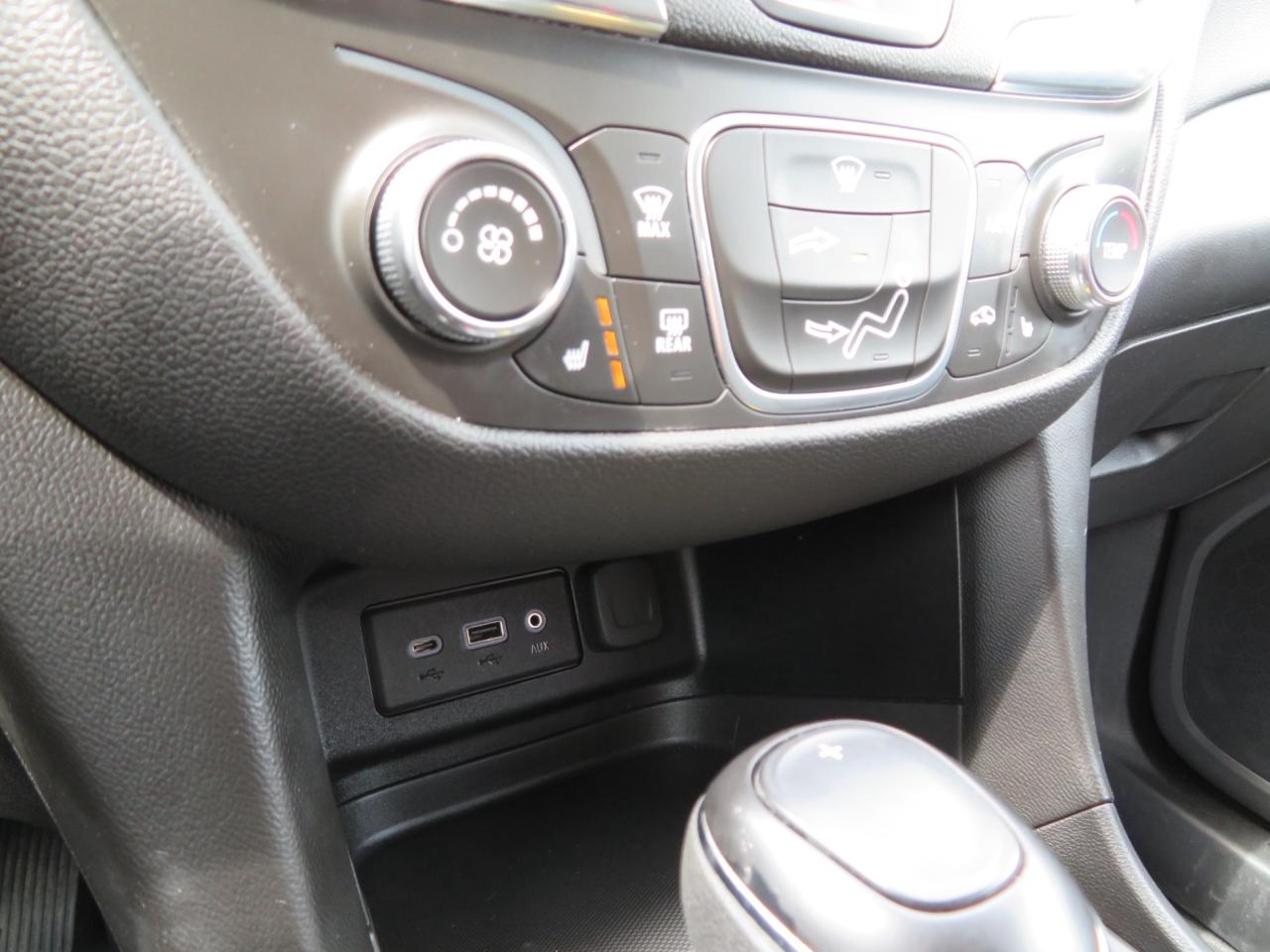 2020 Chevrolet Equinox AWD 4dr LT w/1LT Photo