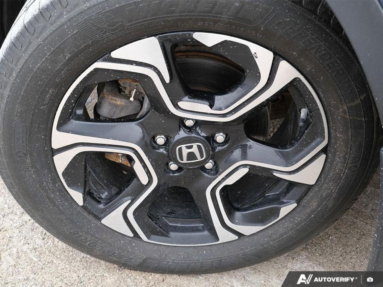 2017 Honda CR-V TouringCERTFIED AS-TRADED, AWD, BACKUP CAM, HEATED Photo