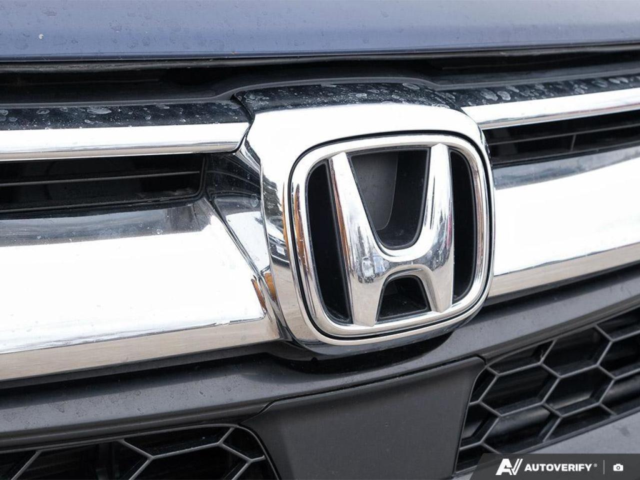 2017 Honda CR-V TouringCERTFIED AS-TRADED, AWD, BACKUP CAM, HEATED Photo