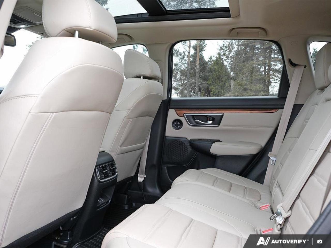 2017 Honda CR-V TouringCERTFIED AS-TRADED, AWD, BACKUP CAM, HEATED Photo