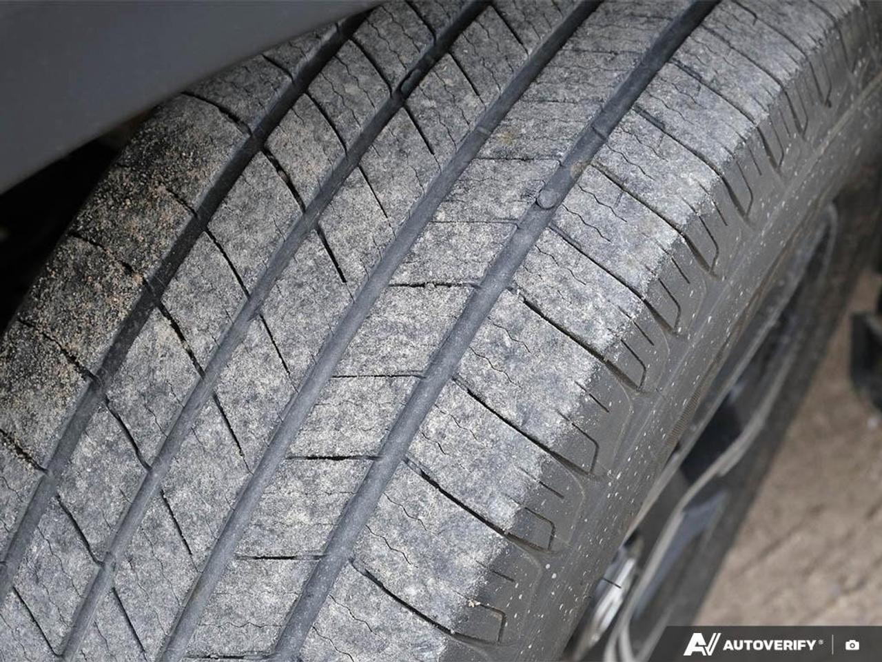 2017 Honda CR-V TouringCERTFIED AS-TRADED, AWD, BACKUP CAM, HEATED Photo