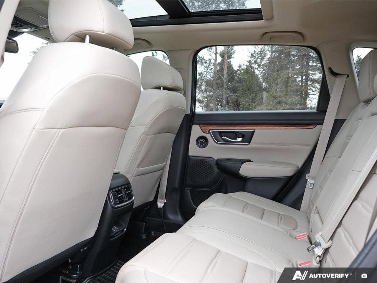 2017 Honda CR-V TouringCERTFIED AS-TRADED, AWD, BACKUP CAM, HEATED Photo