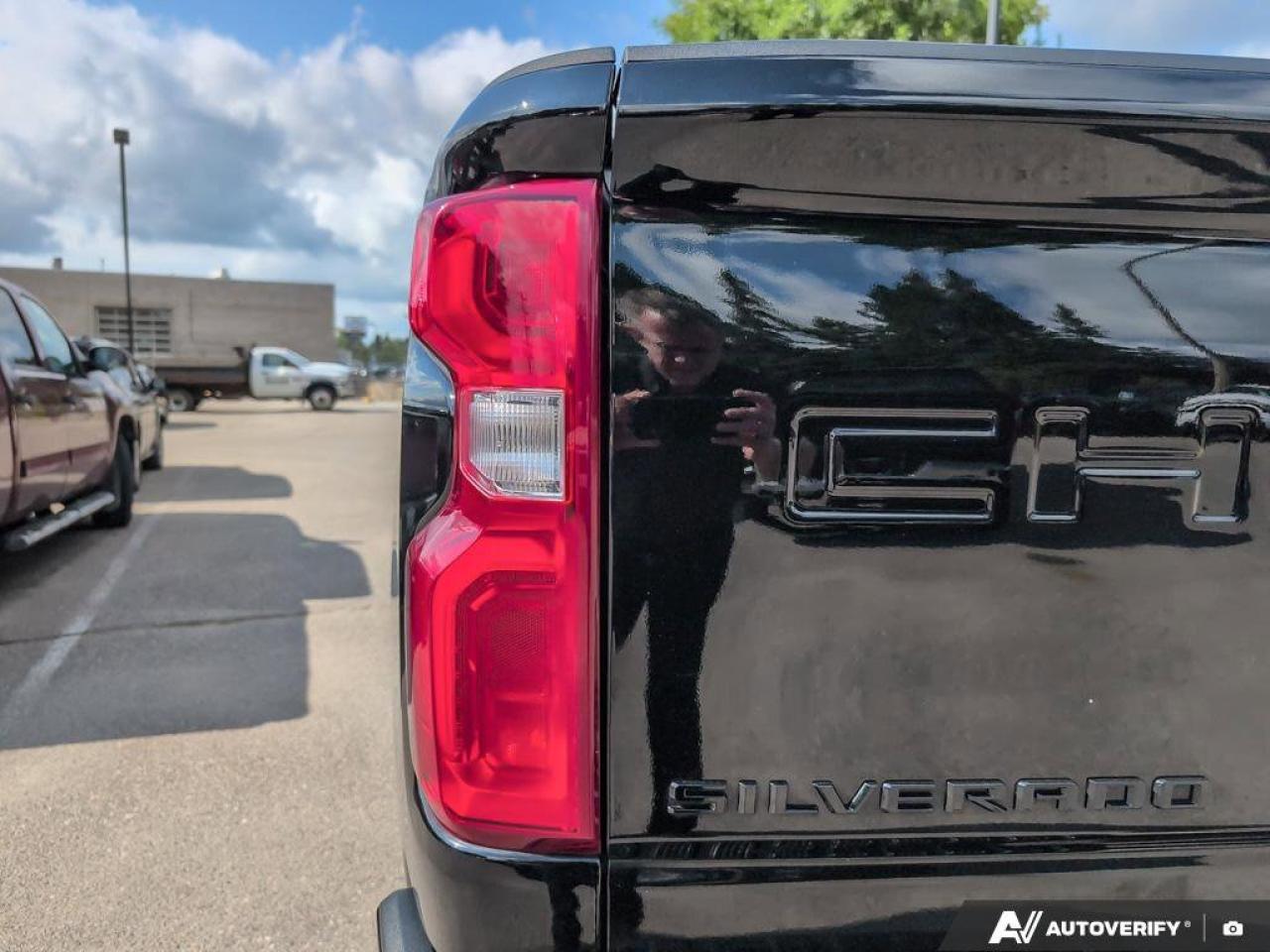 2020 Chevrolet Silverado 3500HD High Country  High Country Deluxe Package   Sunroo Photo