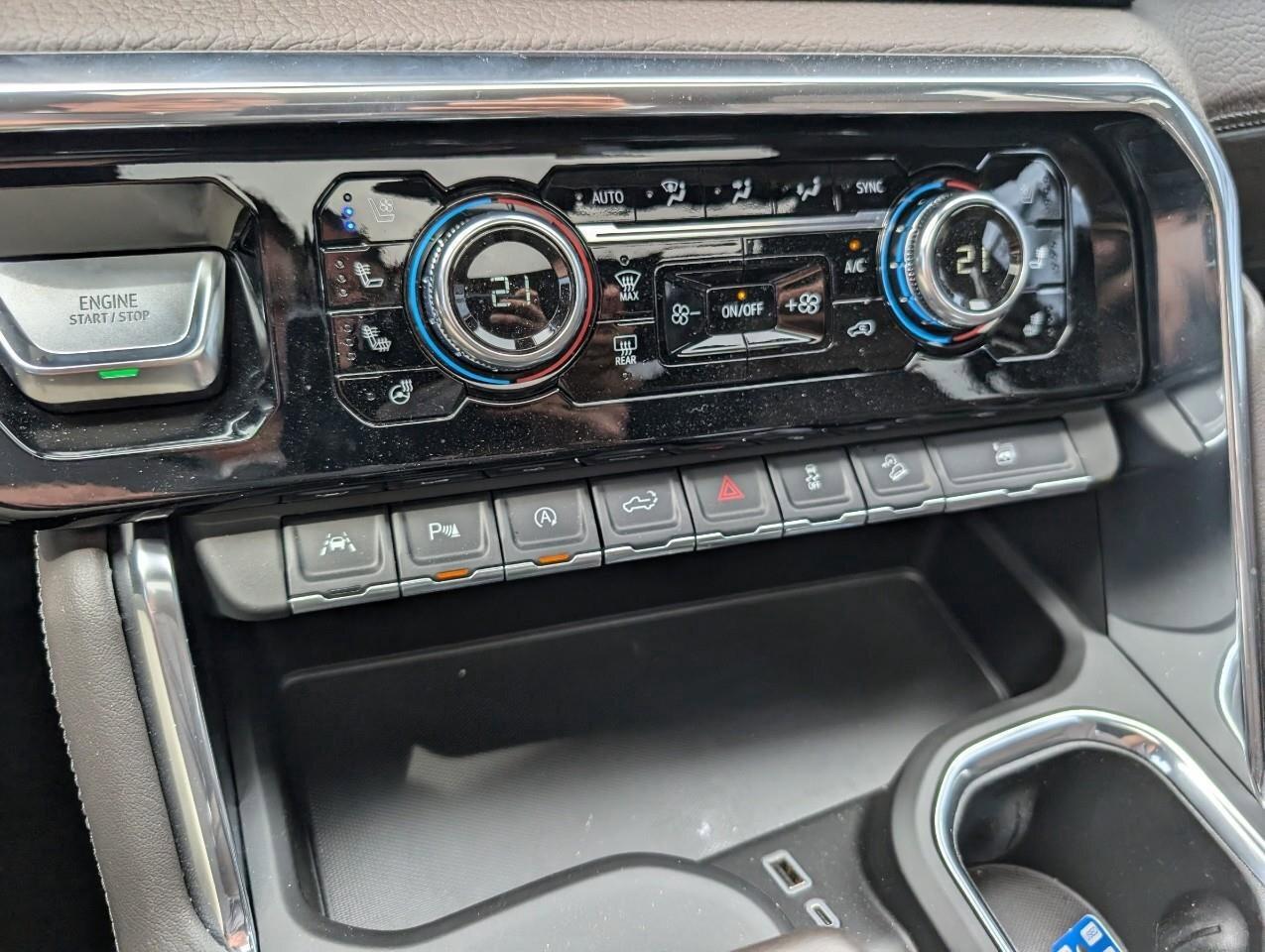 2024 GMC Sierra 1500 DenaliDENALI RESERVE, DURAMAX, 4X4, NAV, ROOF, 1-O Photo