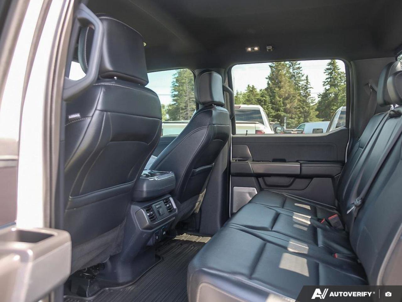 2024 Ford F-150 LARIATLARIAT BLACK, CREW, 4X4, ECOBOOST, NAV, HTD/ Photo