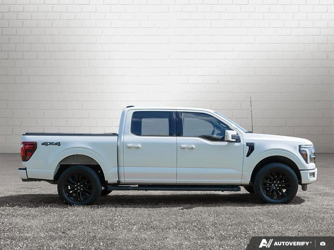 2024 Ford F-150 LARIATLARIAT BLACK, CREW, 4X4, ECOBOOST, NAV, HTD/ Photo