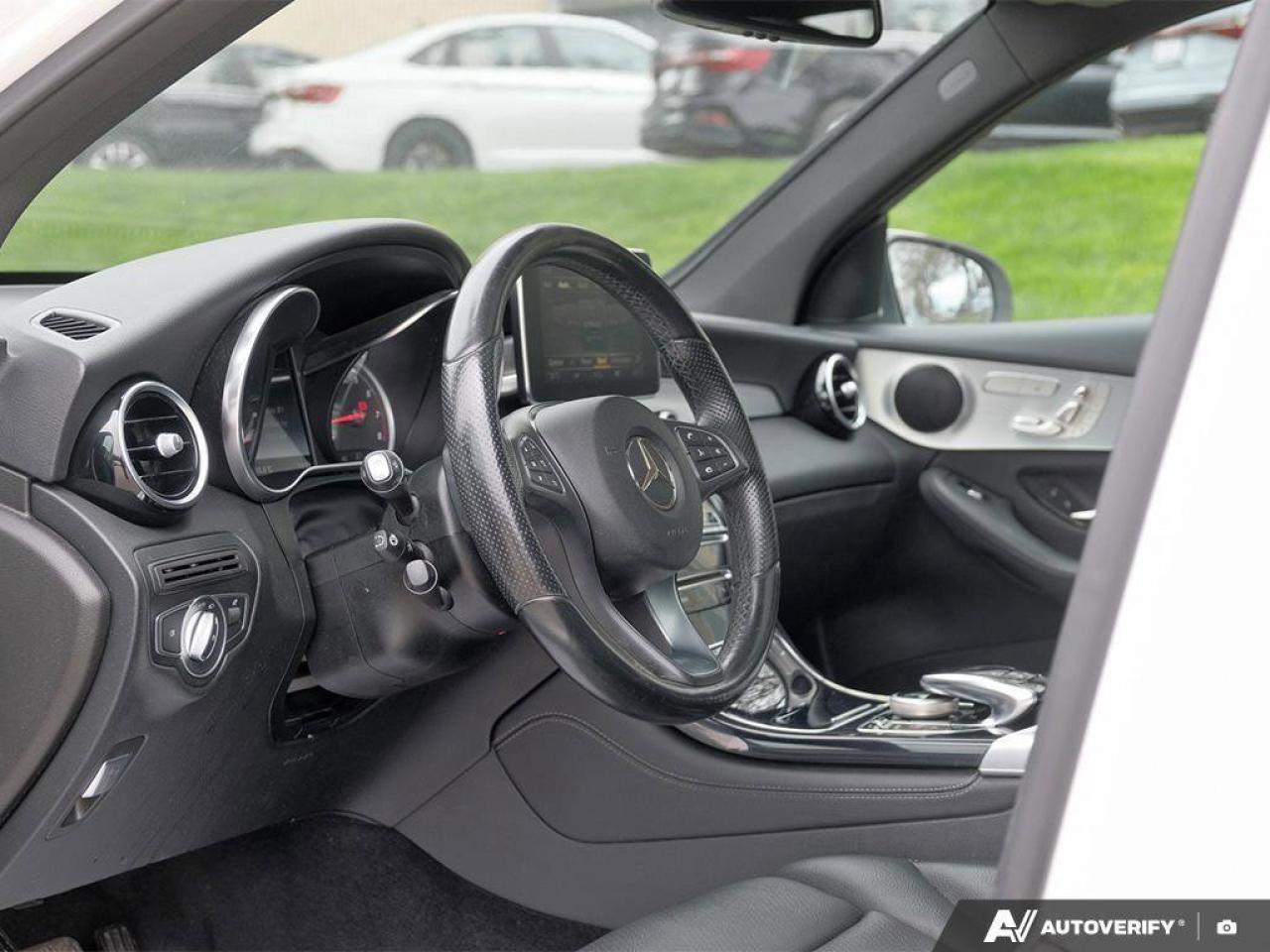 2017 Mercedes-Benz GLC GLC 300CERTIFIED AS-TRADED, ONE-OWNER, NAVIGATION, Photo