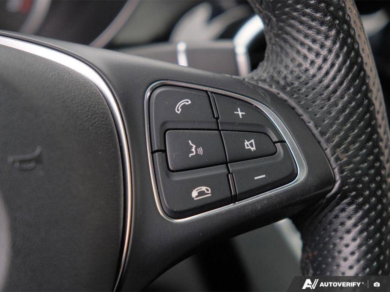 2017 Mercedes-Benz GLC GLC 300CERTIFIED AS-TRADED, ONE-OWNER, NAVIGATION, Photo