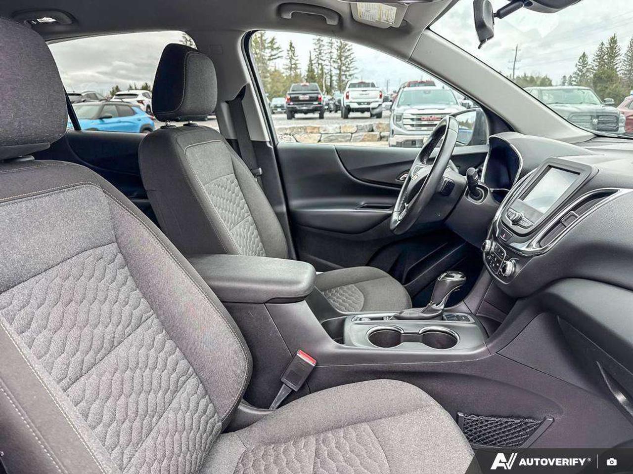 2018 Chevrolet Equinox DIESEL. HEATED FRONT SEATS. BACK UP CAMERA. CERTIFIED. Photo