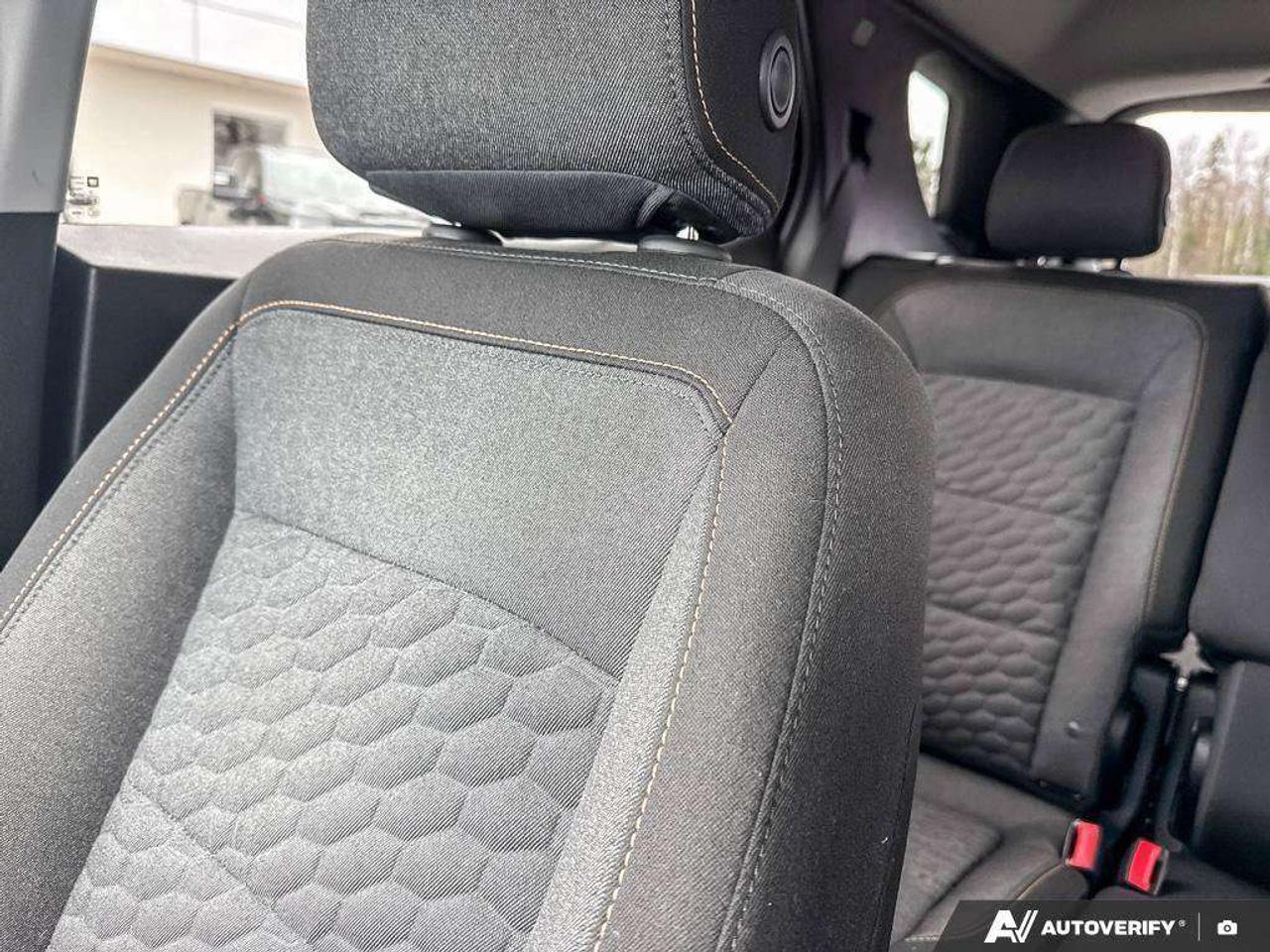 2018 Chevrolet Equinox DIESEL. HEATED FRONT SEATS. BACK UP CAMERA. CERTIFIED. Photo