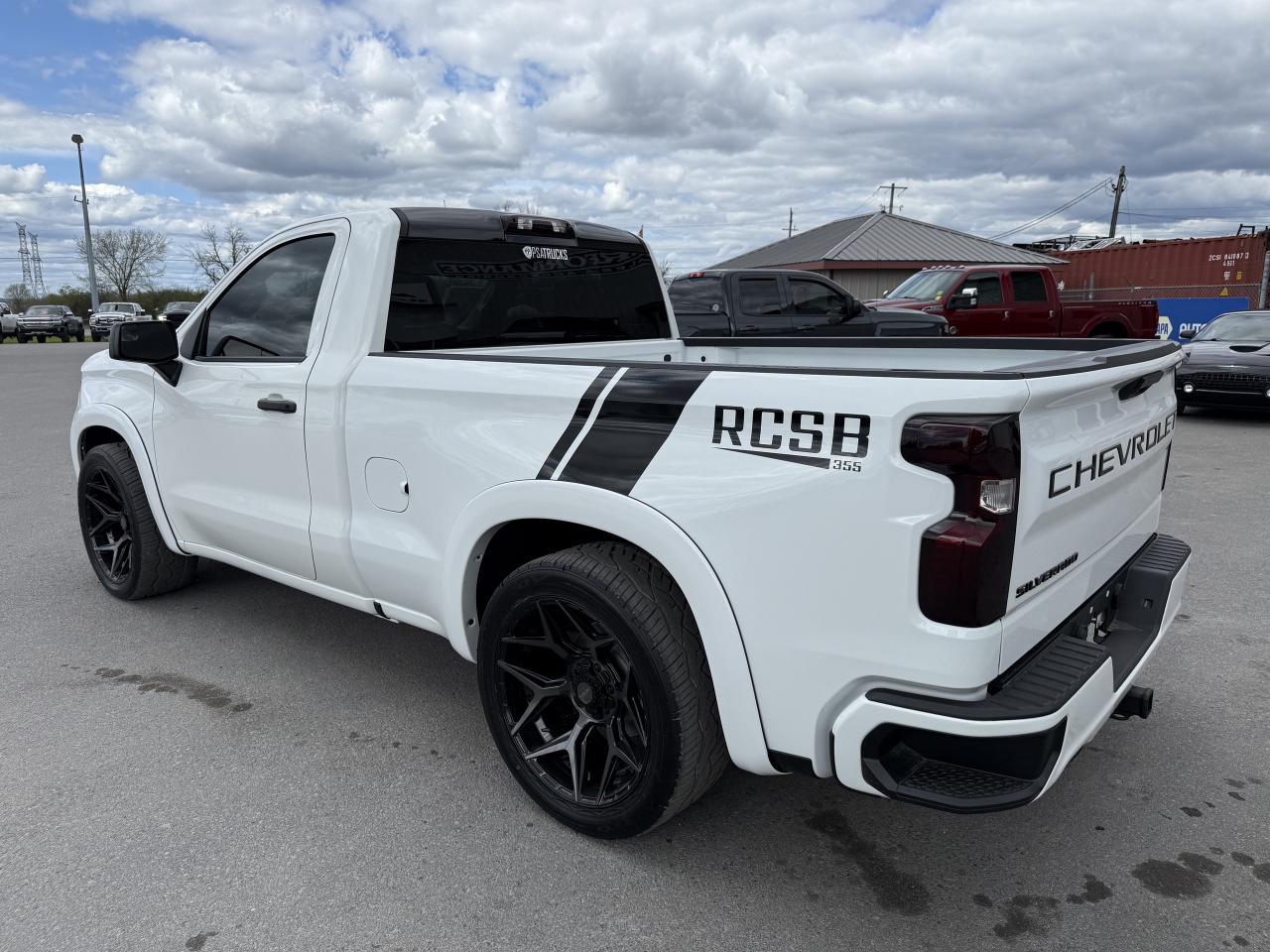 2023 Chevrolet Silverado 1500 LT RCSB  4X4 Photo4