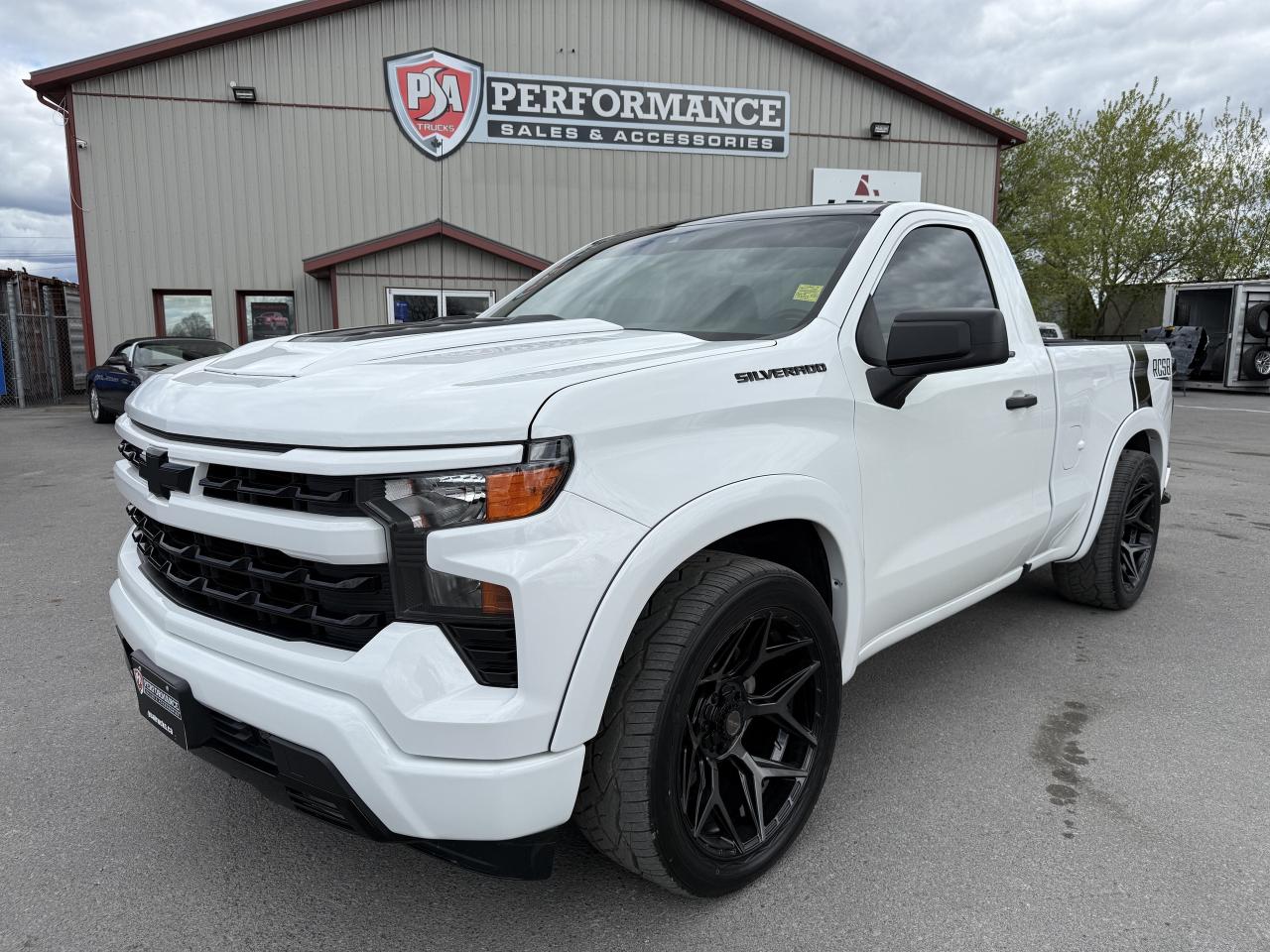 2023 Chevrolet Silverado 1500 LT RCSB  4X4 Photo