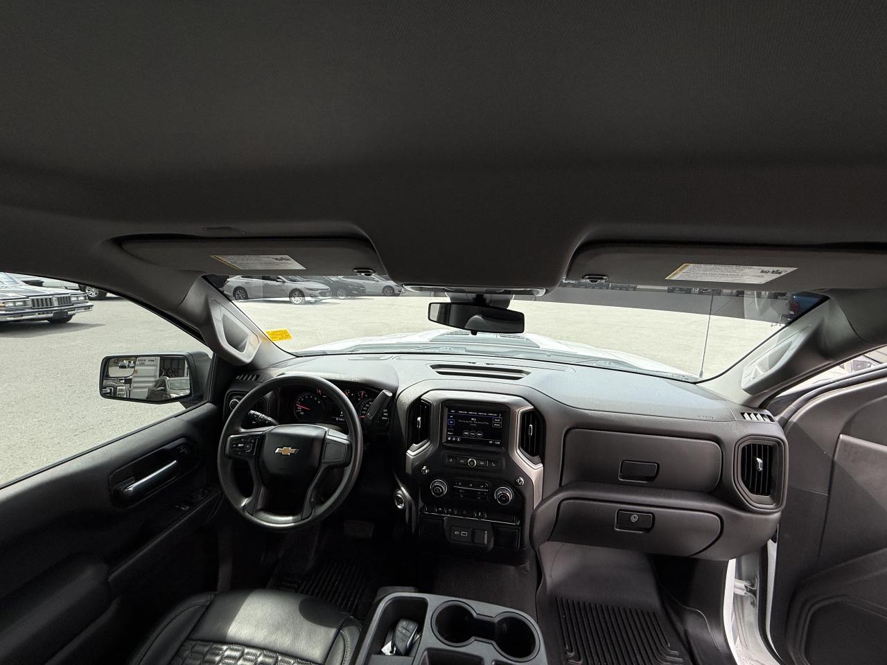 2023 Chevrolet Silverado 1500 LT RCSB  4X4 Photo