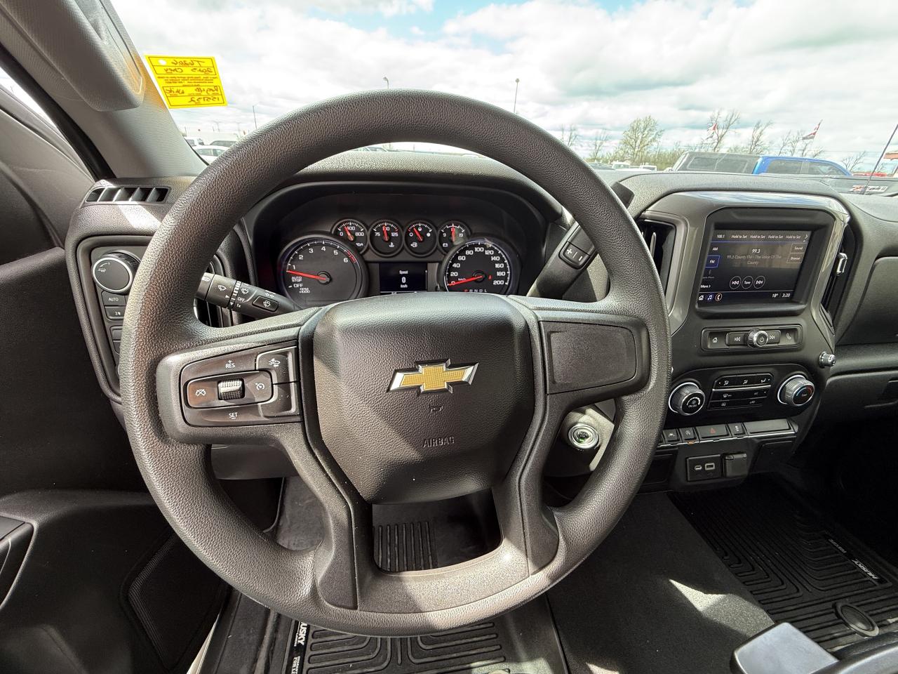 2023 Chevrolet Silverado 1500 LT RCSB  4X4 Photo