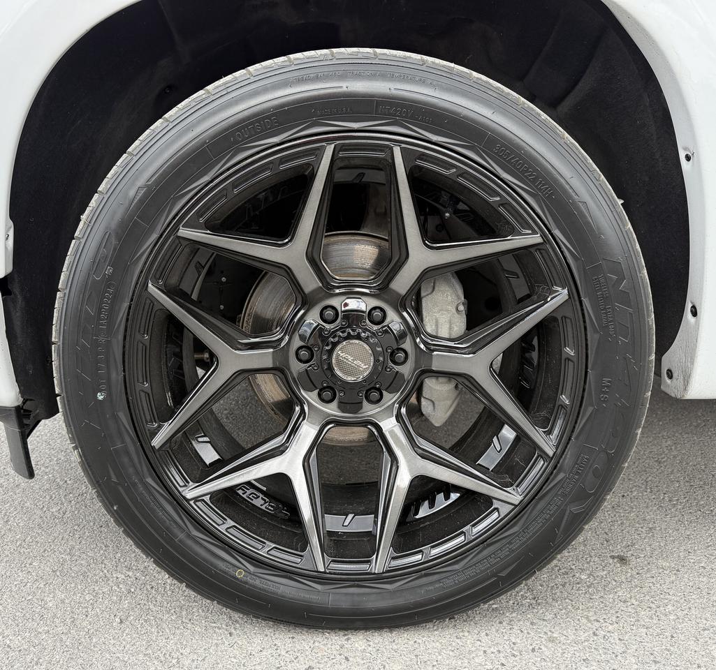 2023 Chevrolet Silverado 1500 LT RCSB  4X4 Photo