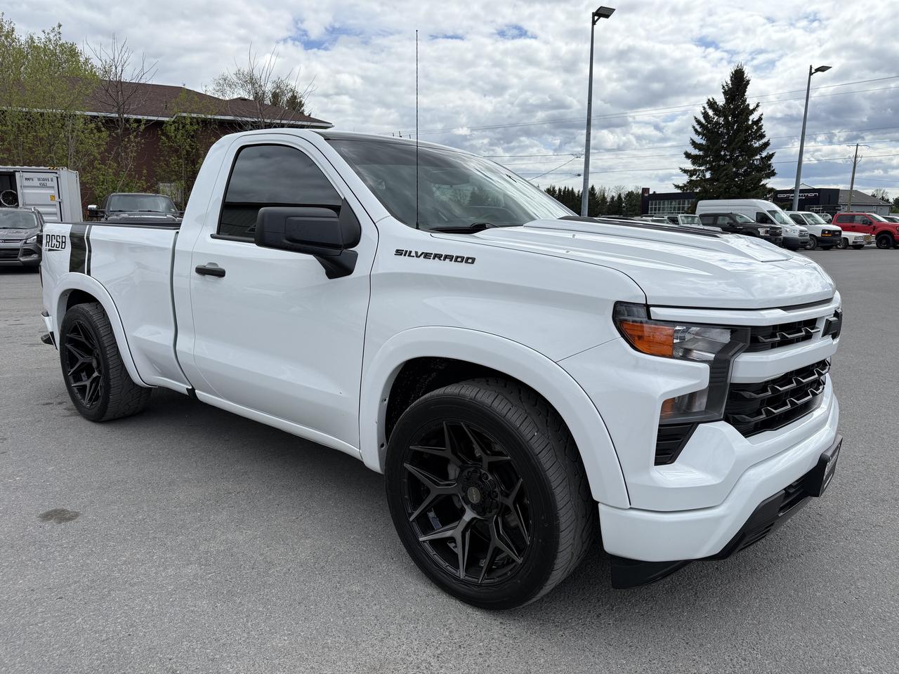 2023 Chevrolet Silverado 1500 LT RCSB  4X4 Photo
