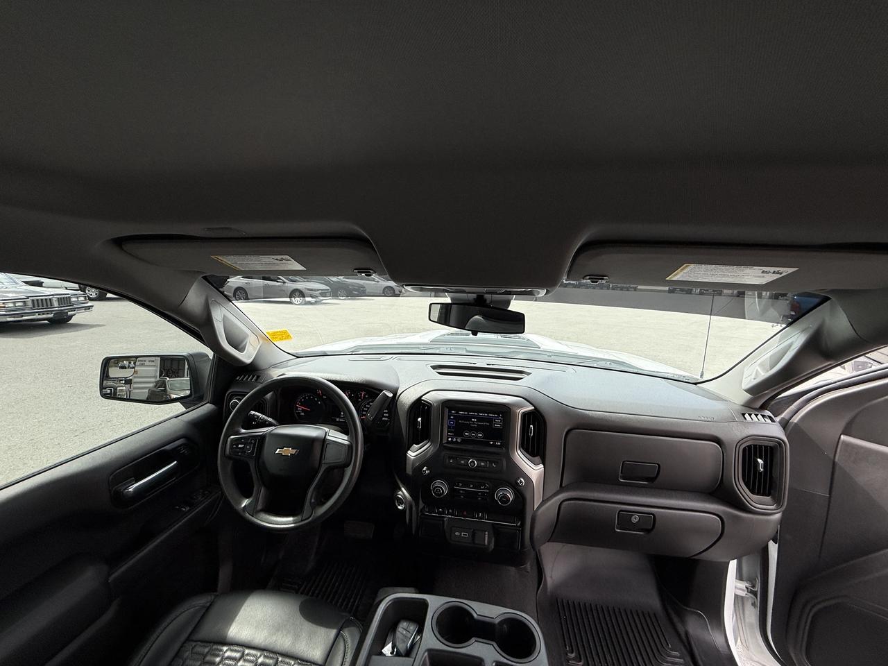 2023 Chevrolet Silverado 1500 LT RCSB  4X4 Photo