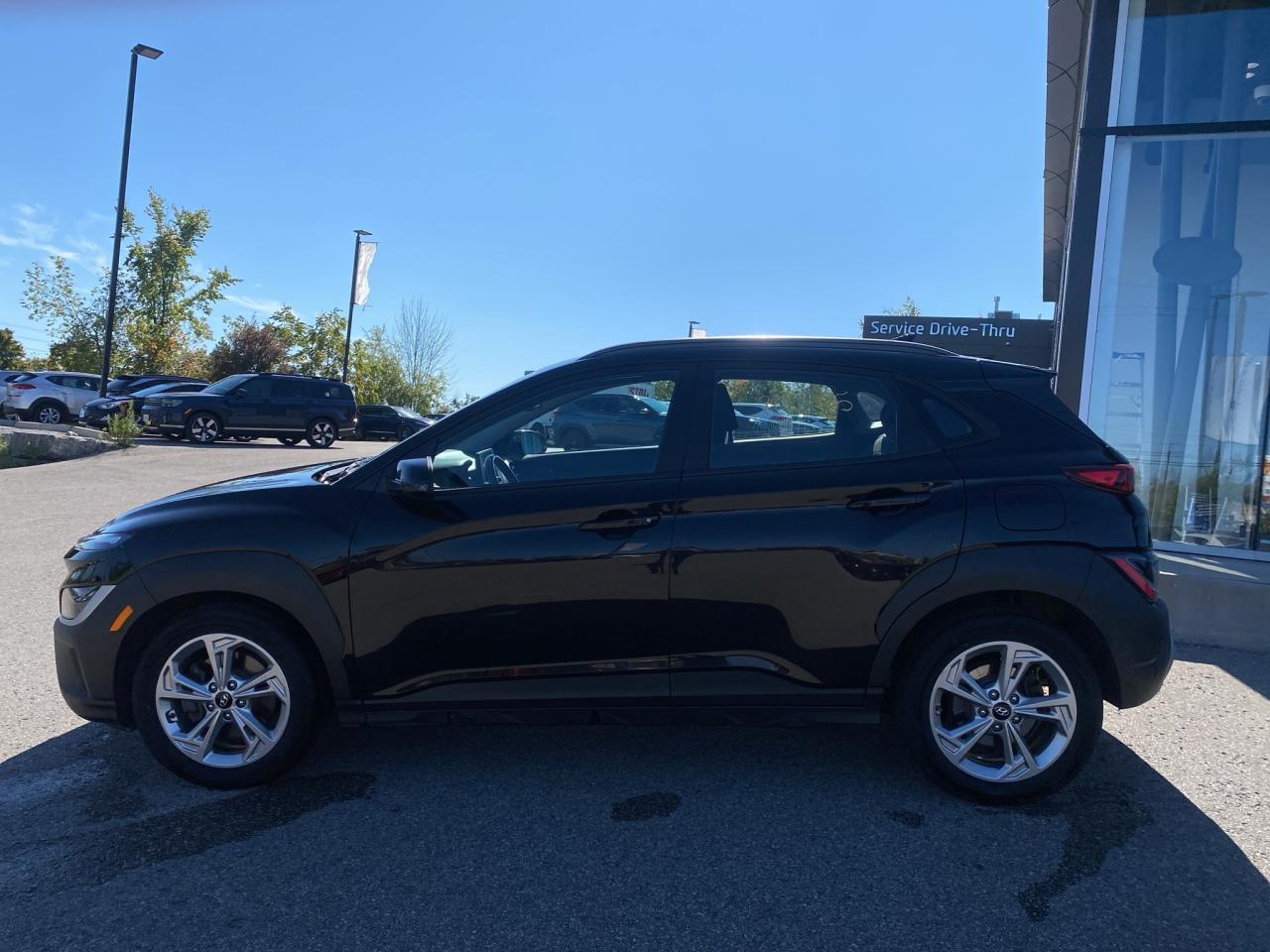 2022 Hyundai KONA AWD! HTD SEATS! CARPLAY! 4.49%* Photo