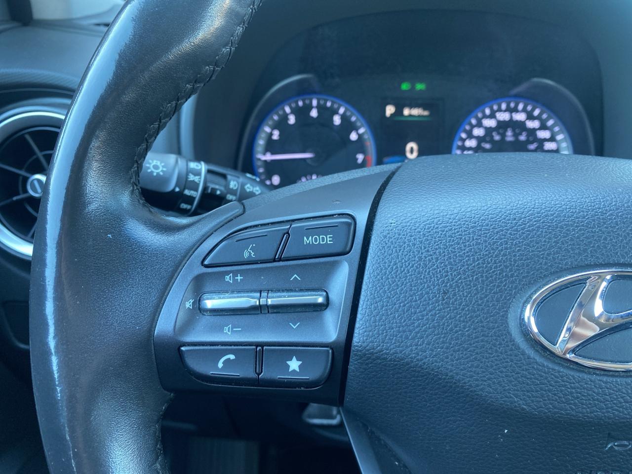 2022 Hyundai KONA AWD! HTD SEATS! CARPLAY! 4.49%* Photo