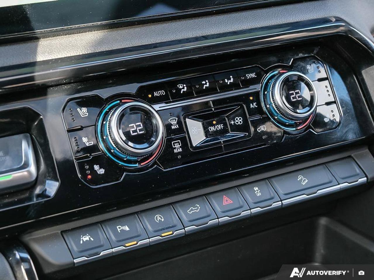 2025 GMC Sierra 1500 AT4AT4 PREMIUM, DURAMAX, CREW, 4X4, LOADED, 1-OWNE Photo