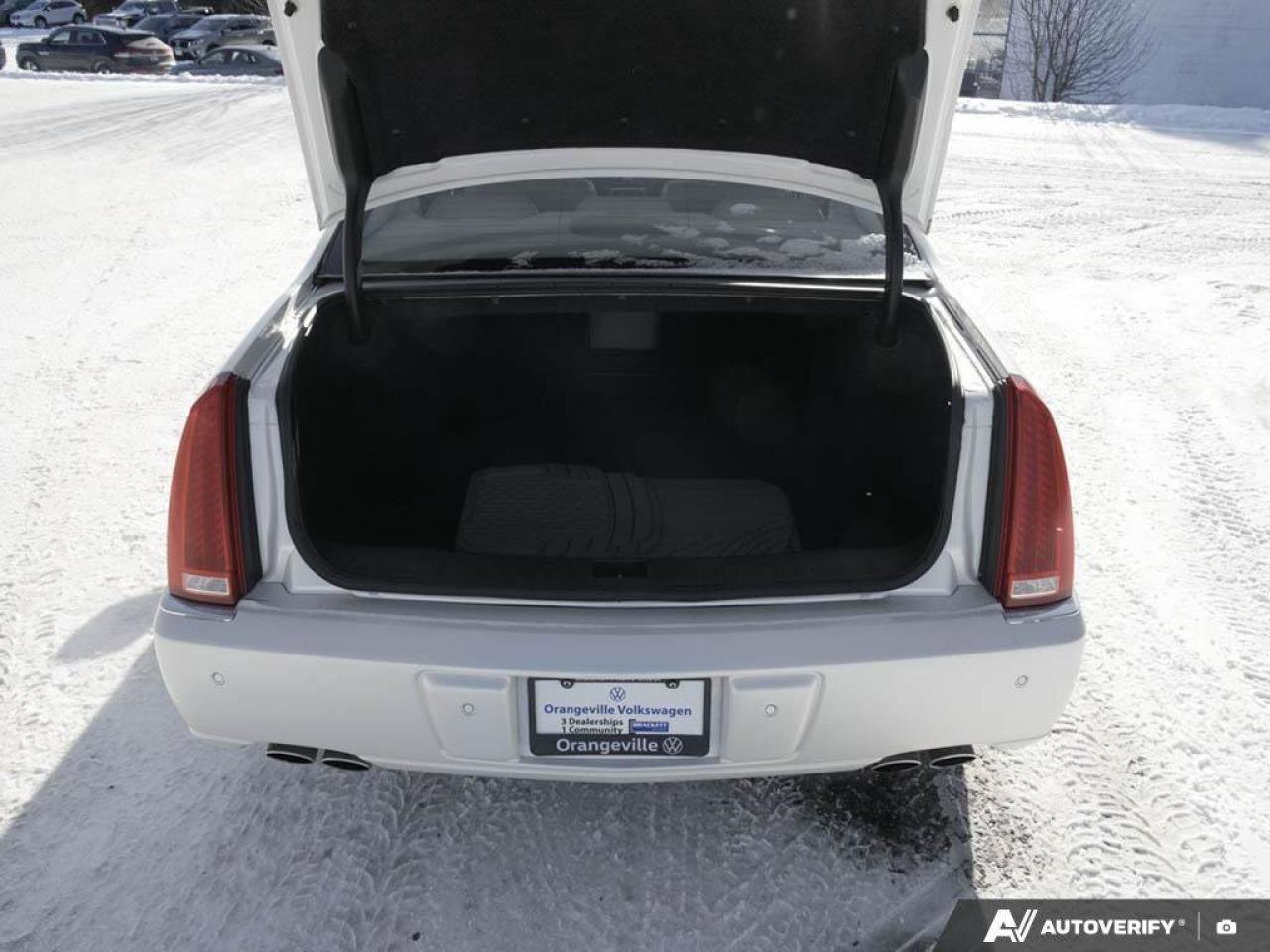 2008 Cadillac DTS AS-TRADED, LEATHER, SUNROOF, CLEAN! Photo